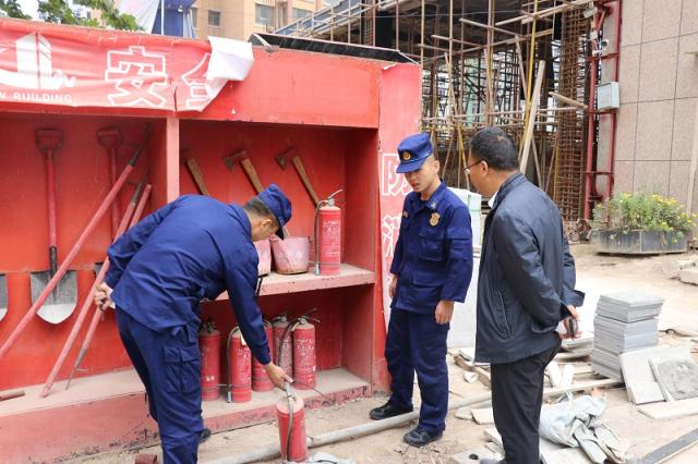 深入檢查消防滅火器 泡沫滅火劑的全面評(píng)估與使用指南